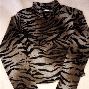Tiger print Long Sleeve Women’s Crop Top